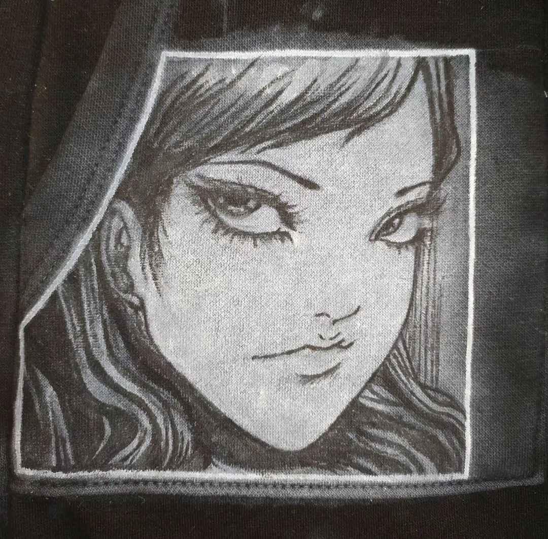 junji_ito_girl_sweatpants